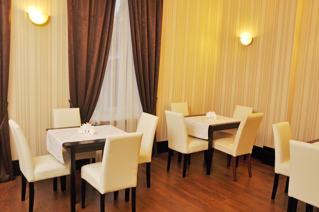 Hotel Business Apartments Dnipro Bagian luar foto