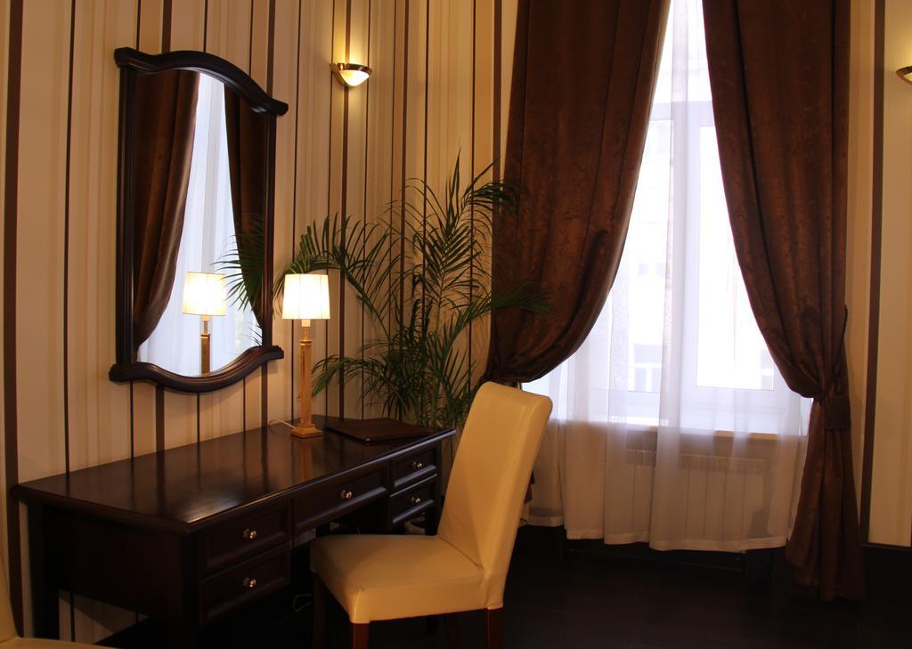 Hotel Business Apartments Dnipro Bagian luar foto