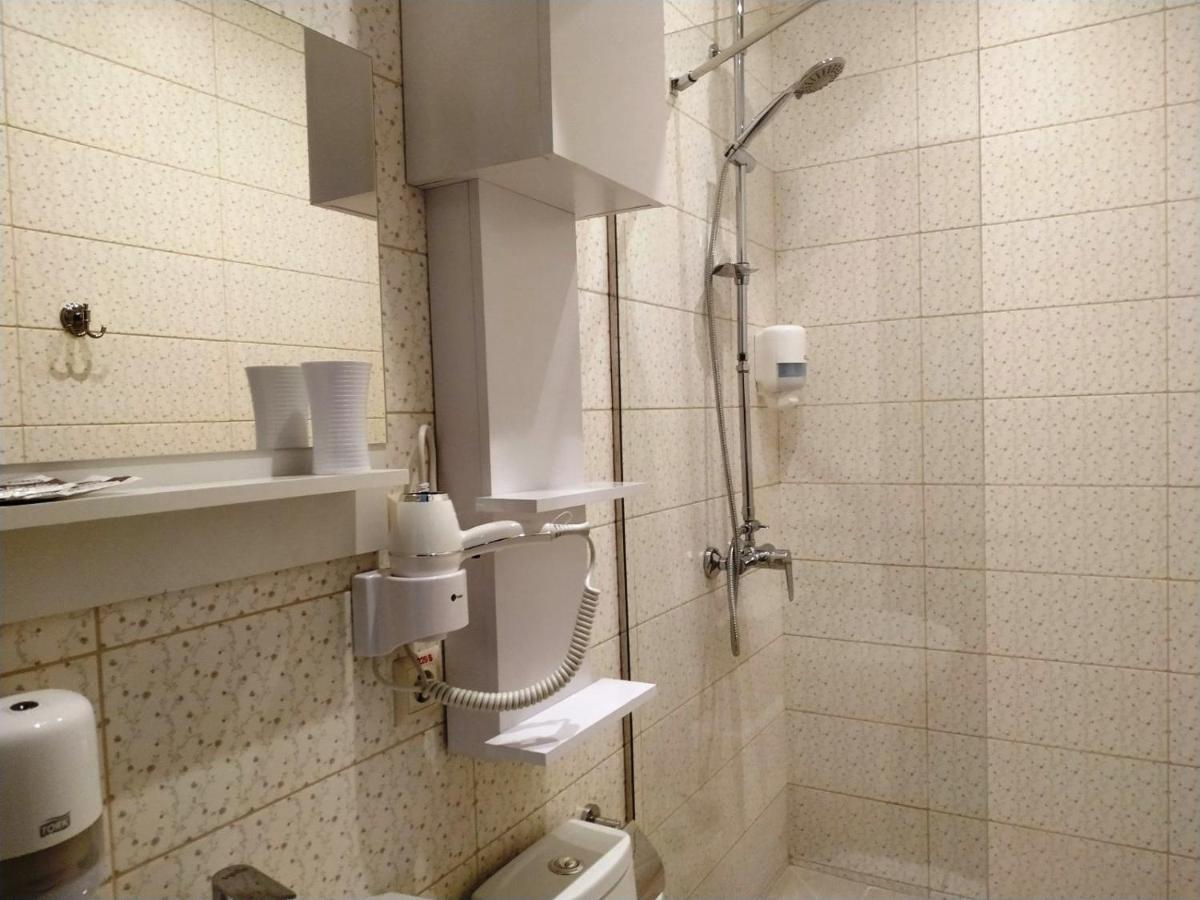 Hotel Business Apartments Dnipro Bagian luar foto