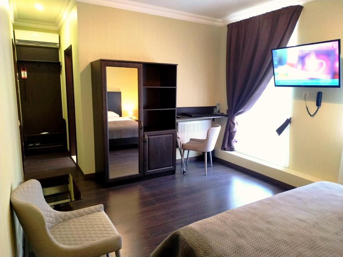 Hotel Business Apartments Dnipro Bagian luar foto